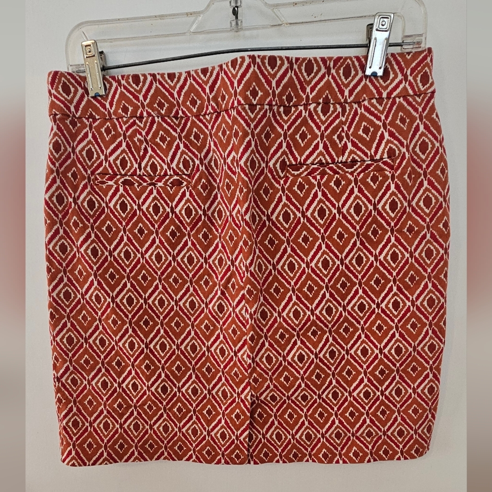 Dalia Collection Modern Fit Geometric Print Skirt Red Orange White Size 10 - Picture 3 of 8